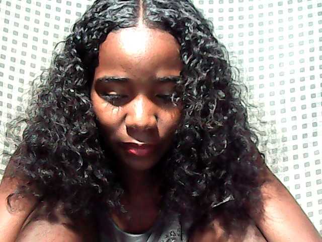 LandiQueen12 live cam on BongaCams