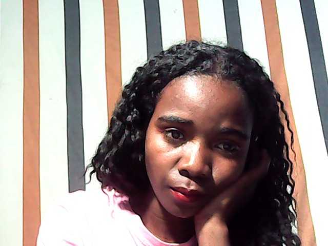LandiQueen12 live cam on BongaCams