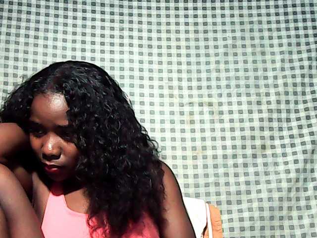 LandiQueen12 live cam on BongaCams