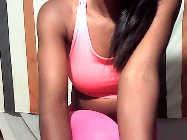 LandiQueen12 live cam on BongaCams