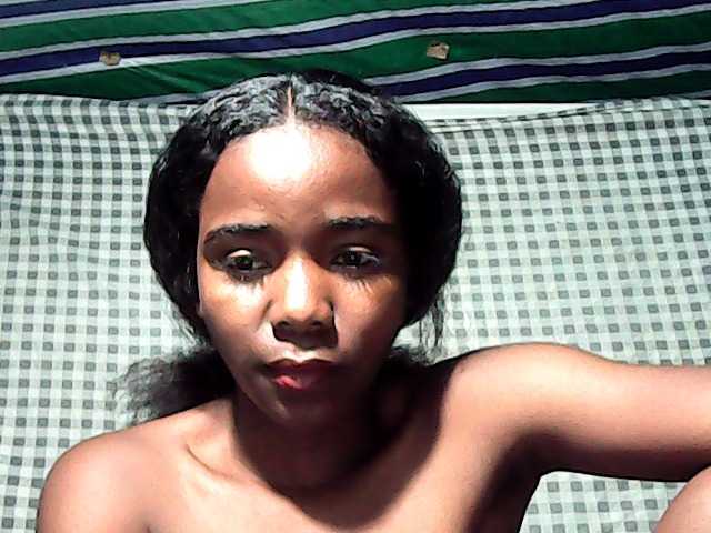 LandiQueen12 live cam on BongaCams