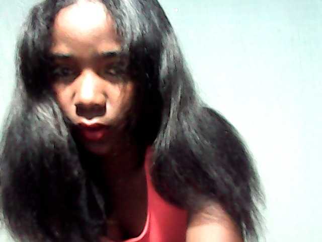 LandiQueen12 live cam on BongaCams