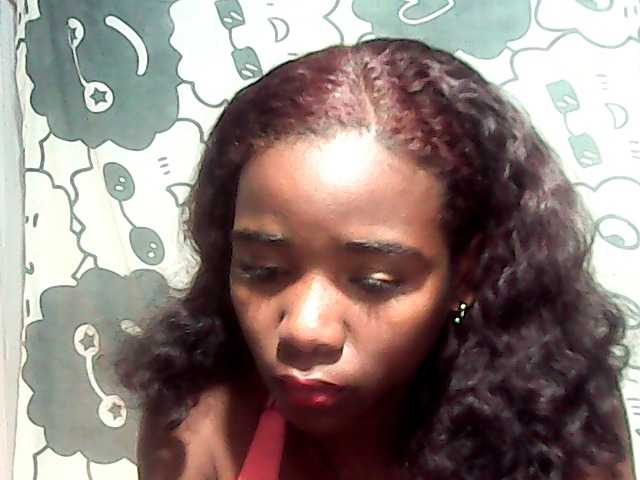 LandiQueen12 live cam on BongaCams