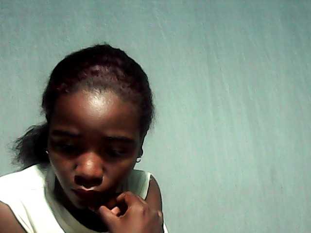 LandiQueen12 live cam on BongaCams