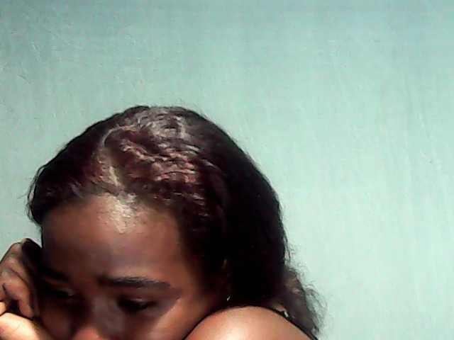 LandiQueen12 live cam on BongaCams