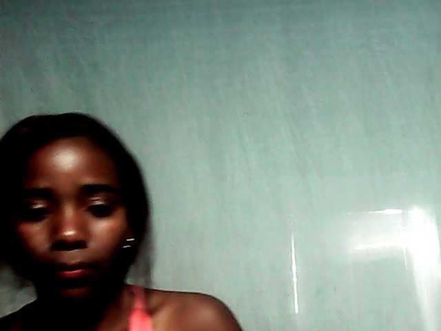 LandiQueen12 live cam on BongaCams