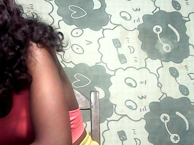 LandiQueen12 live cam preview