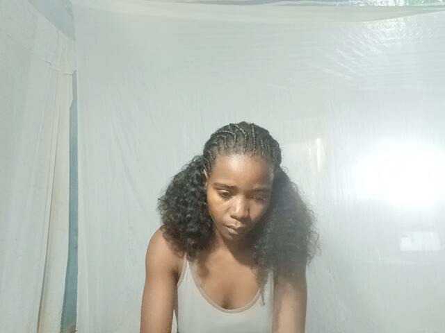 LandiQueen12