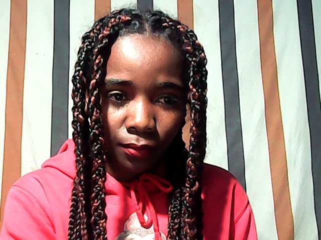 LandiQueen12 live cam on BongaCams