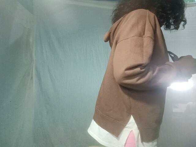 LandiQueen12 live cam on BongaCams