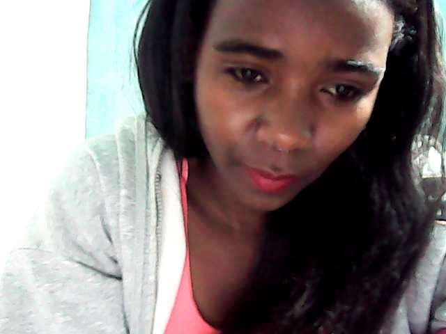 LandiQueen12 live cam preview