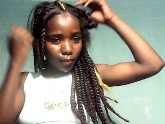 LandiQueen12