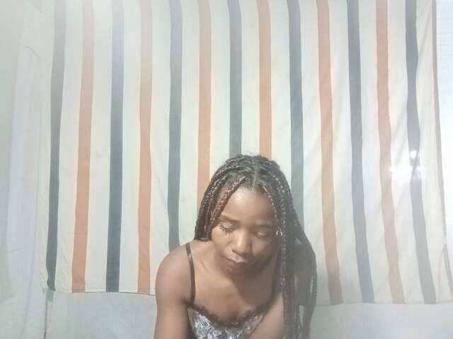 LandiQueen12