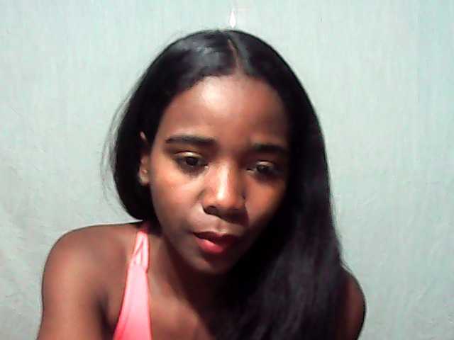 LandiQueen12 live cam on BongaCams