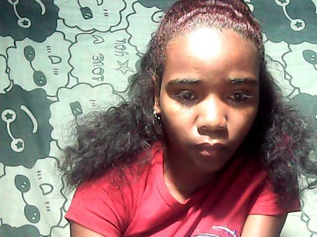 LandiQueen12 live cam on BongaCams