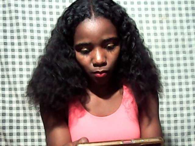 LandiQueen12