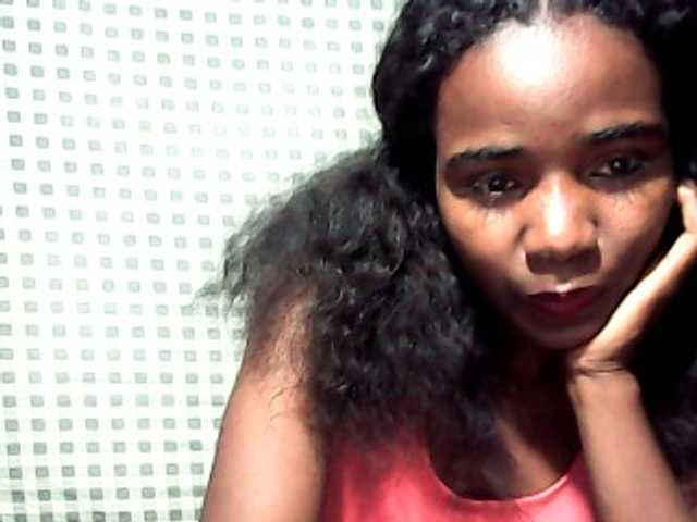LandiQueen12 live cam on BongaCams