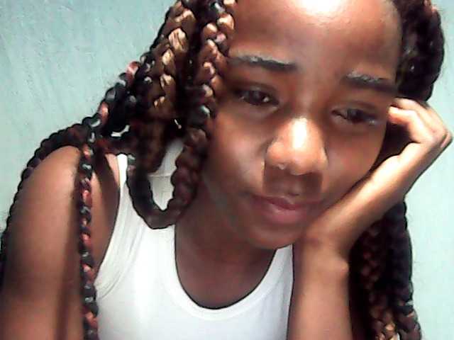 LandiQueen12 live cam on BongaCams