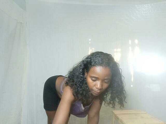 LandiQueen12