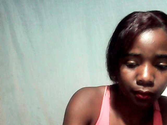 LandiQueen12 live cam on BongaCams