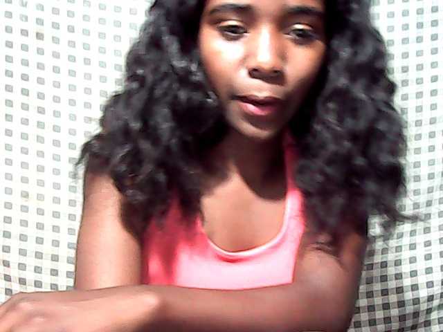 LandiQueen12 live cam on BongaCams