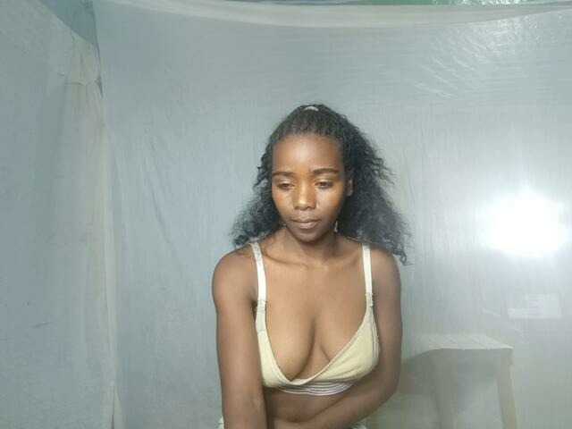 LandiQueen12