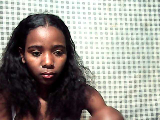 LandiQueen12 live cam on BongaCams
