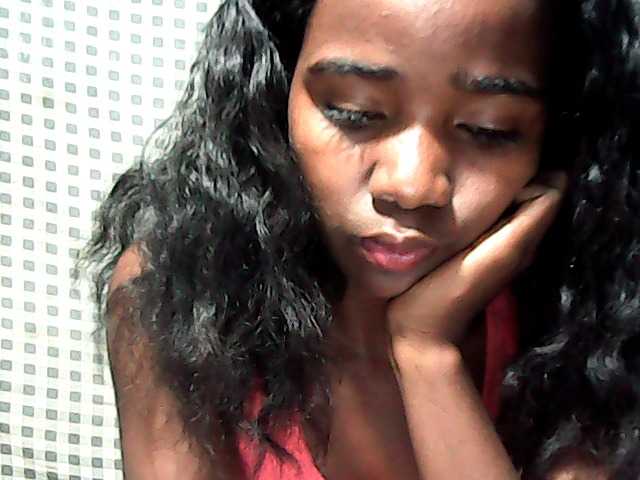 LandiQueen12 live cam on BongaCams