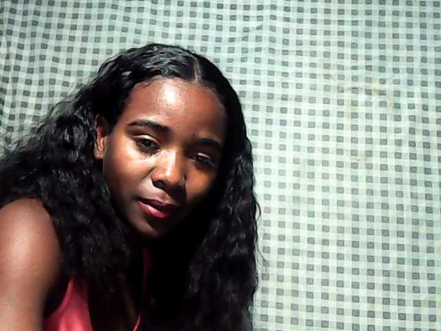 LandiQueen12 live cam on BongaCams