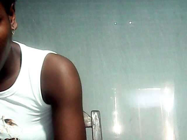 LandiQueen12 live cam on BongaCams