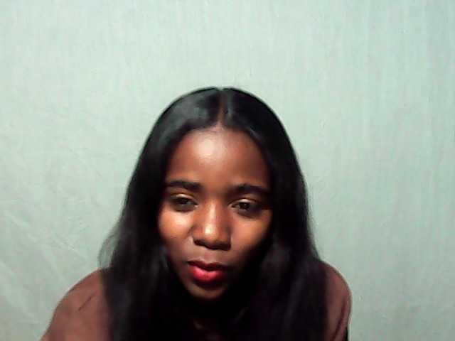 LandiQueen12 live cam on BongaCams