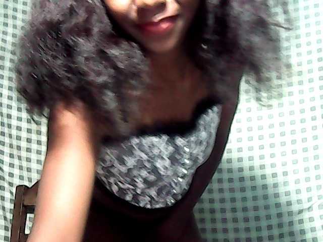 LandiQueen12 live cam on BongaCams