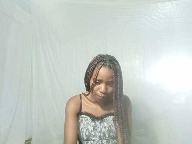 LandiQueen12