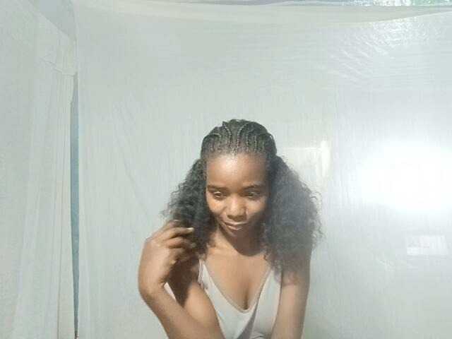 LandiQueen12