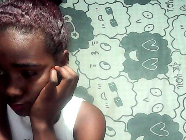 LandiQueen12 live cam on BongaCams