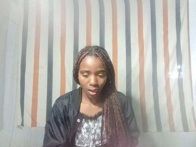 LandiQueen12