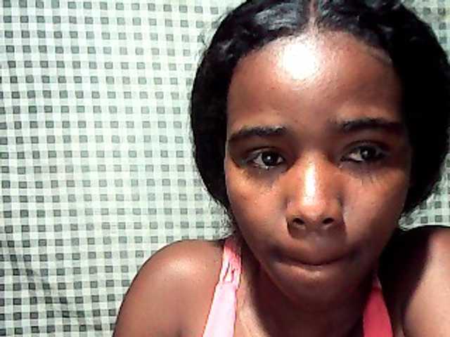 LandiQueen12 live cam on BongaCams