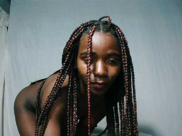 LandiQueen12