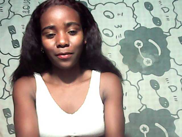 LandiQueen12 live cam on BongaCams