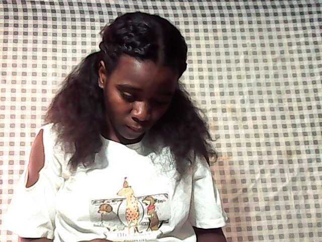 LandiQueen12 live cam on BongaCams