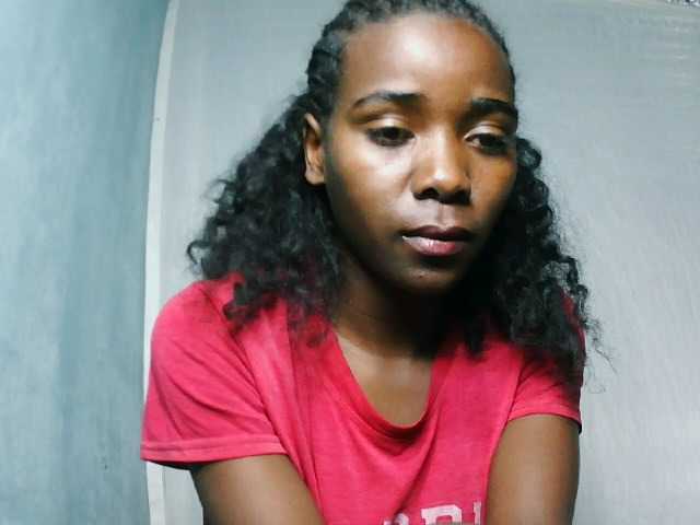LandiQueen12 live cam on BongaCams
