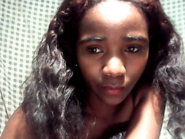 LandiQueen12 live cam on BongaCams
