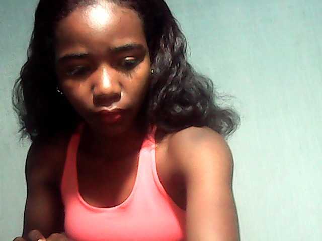 LandiQueen12 live cam on BongaCams