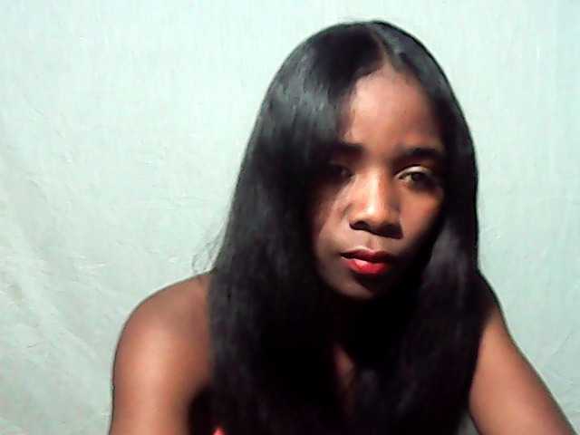 LandiQueen12 live cam on BongaCams