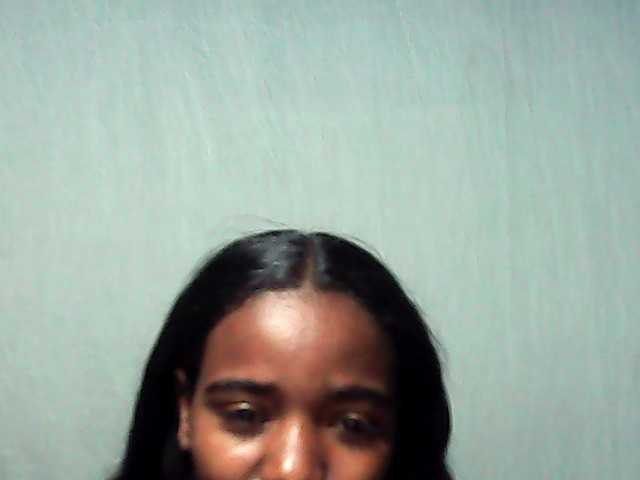 LandiQueen12 live cam on BongaCams