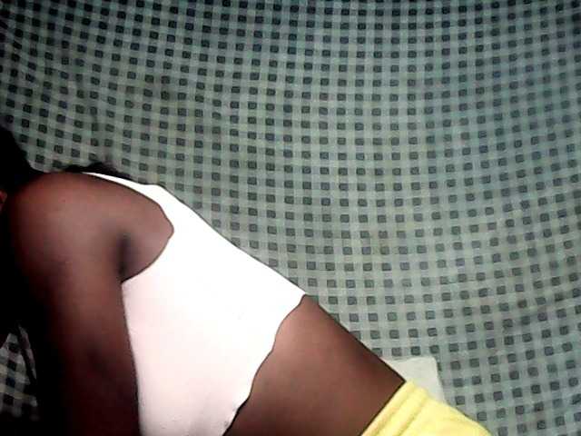LandiQueen12 live cam on BongaCams