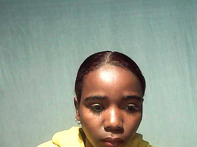 LandiQueen12 live cam preview