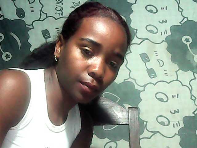 LandiQueen12 live cam on BongaCams