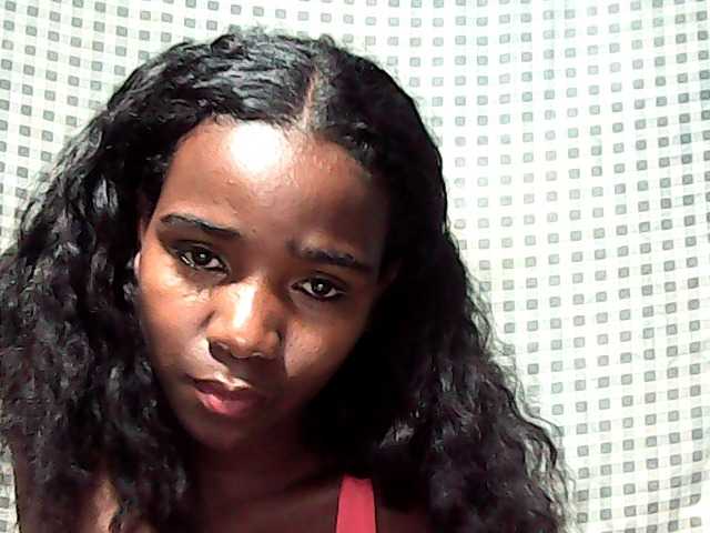 LandiQueen12 live cam on BongaCams