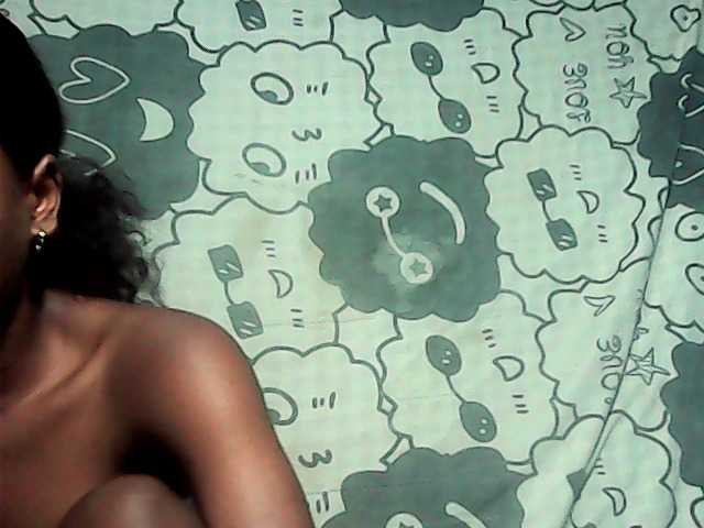 LandiQueen12 live cam on BongaCams